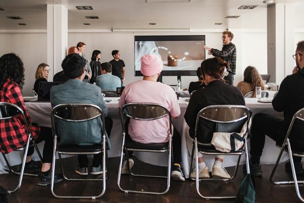 Hoe stel je een effectief studieplan op voor een bedrijfskundige opleiding?
